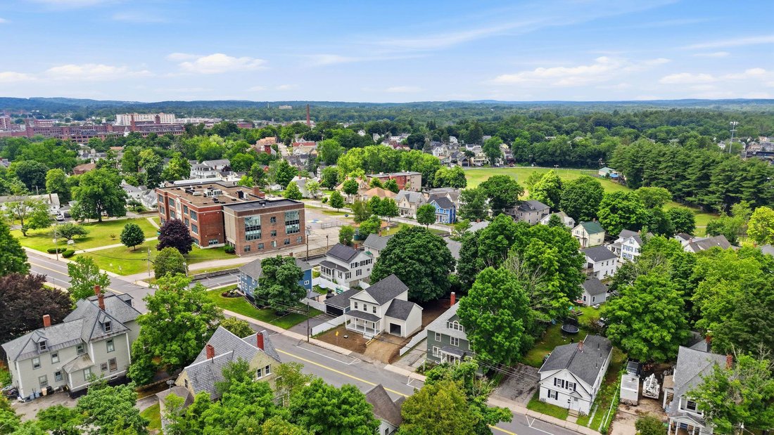 House in Nashua, New Hampshire, United States 5 - 18313589