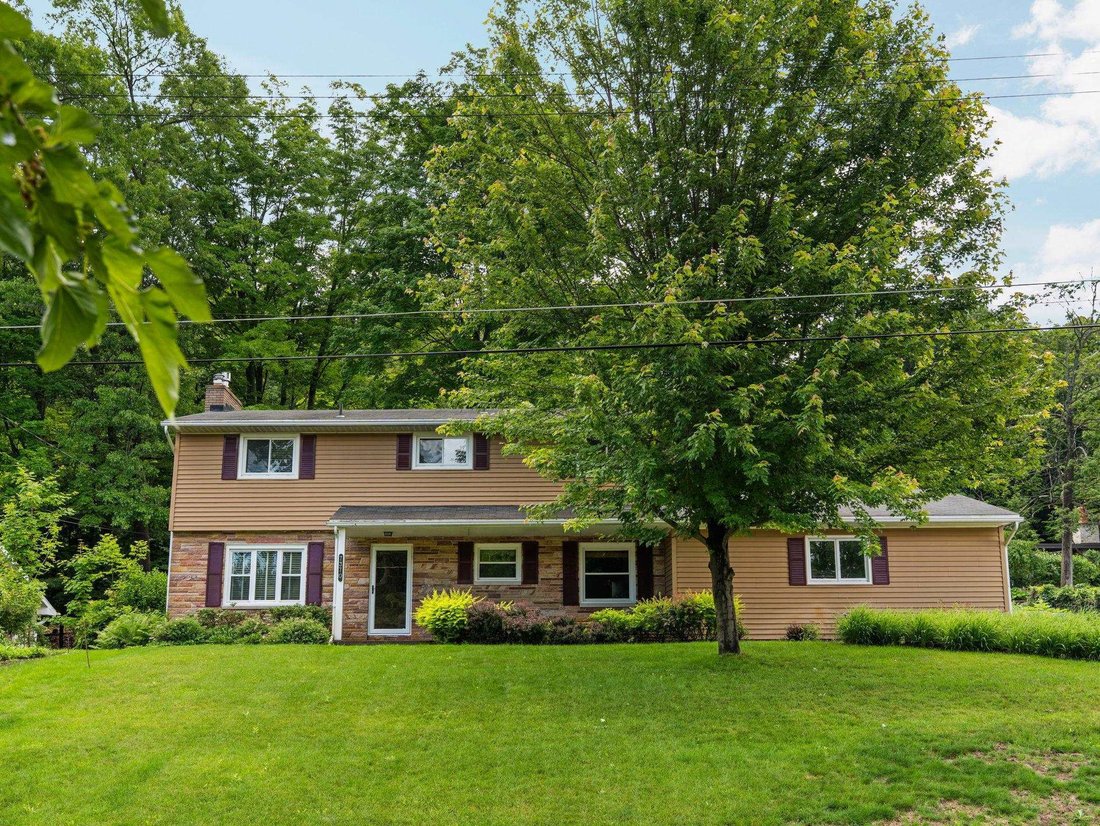 House in Traverse City, Michigan, United States 1 - 18310222