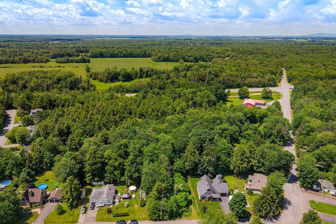 Land in Bromont, Quebec, Canada 4 - 18315182