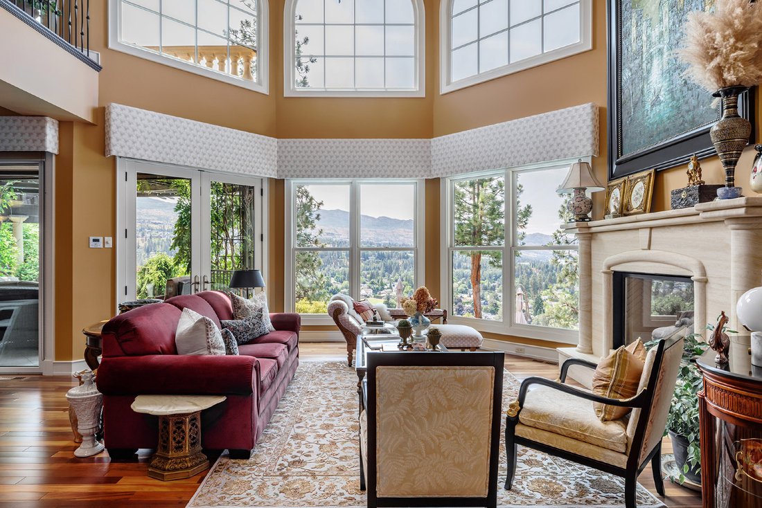 House in Kelowna, British Columbia, Canada 5 - 18315220