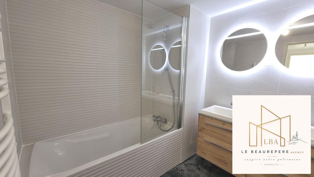 Apartment in Vieille Chapelle, 8e Arrondissement, Marseille 2 - 15704044