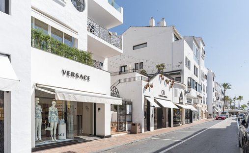 Apartamento en Playa Puerto Banús, Marbella, España 1