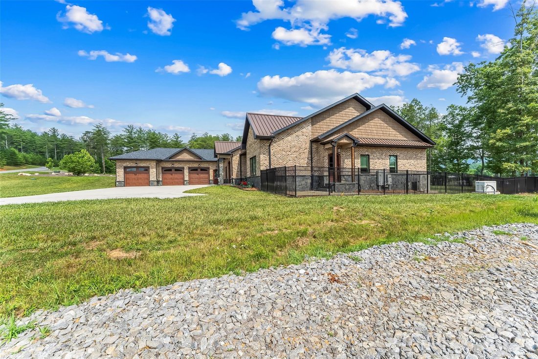 House in Nebo, North Carolina, United States 5 - 18316304