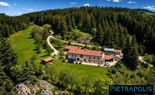House in Saint-Jean-de-Nay, Auvergne-Rhône-Alpes, France 1
