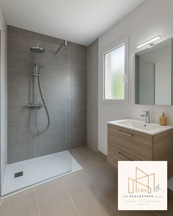 Apartment in Vieille Chapelle, 8e Arrondissement, Marseille 3 - 17343663