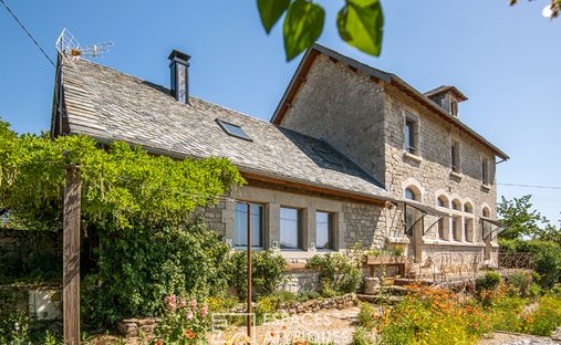 Villa in Bertholene, Occitania, France 1