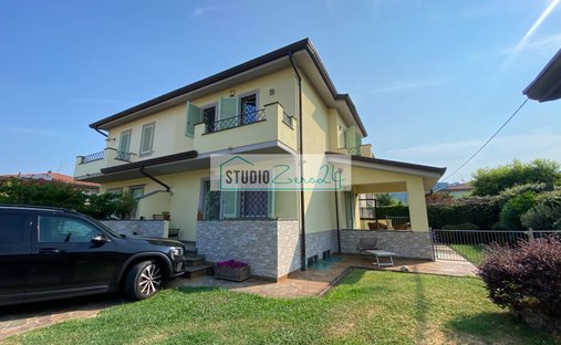 Casa a Camaiore, Toscana, Italia 1