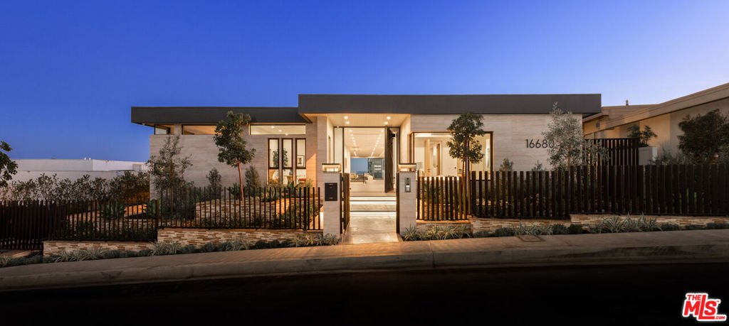 House in Los Angeles, California, United States 4 - 18315784