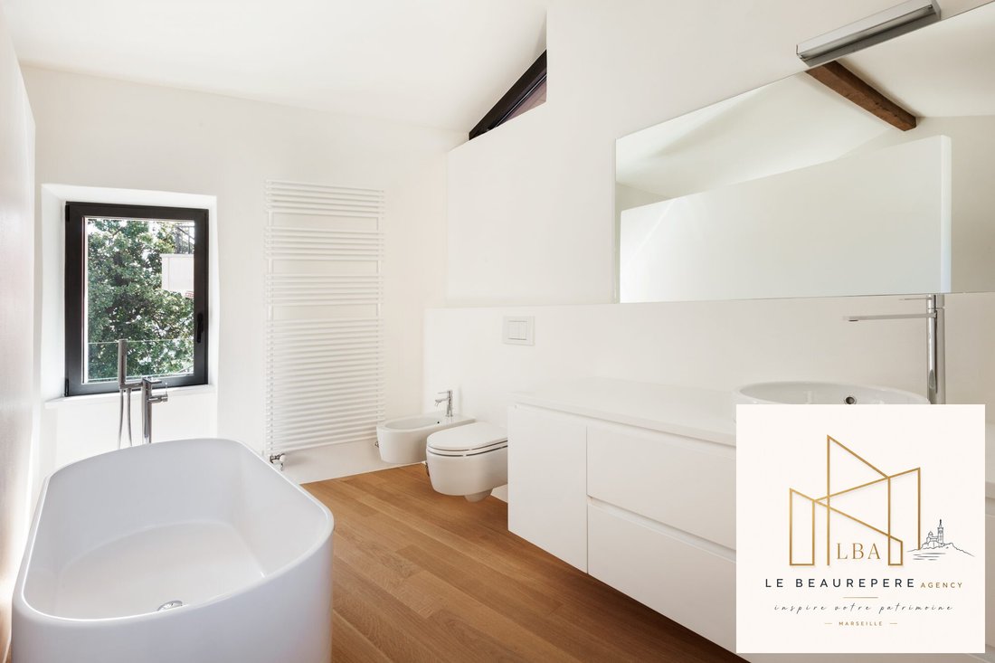 Apartment in Vieille Chapelle, 8e Arrondissement, Marseille 4 - 17343711