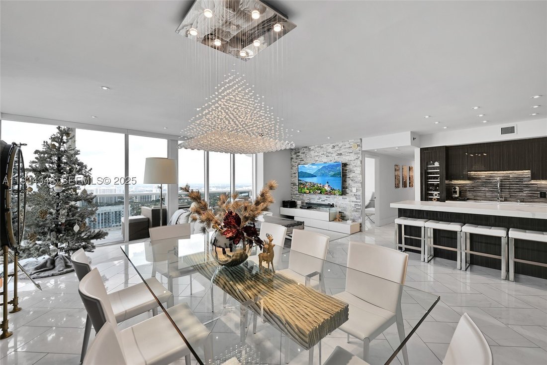 House in Hallandale Beach, Florida, United States 2 - 16854376