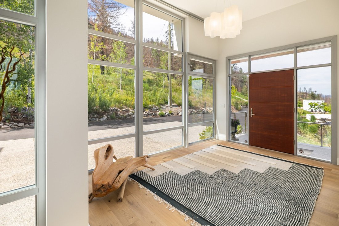 House in Kelowna, British Columbia, Canada 4 - 18315219