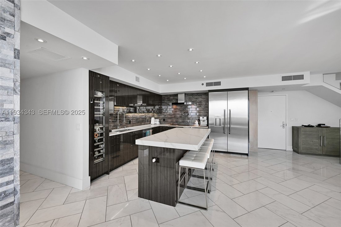 House in Hallandale Beach, Florida, United States 4 - 16854376