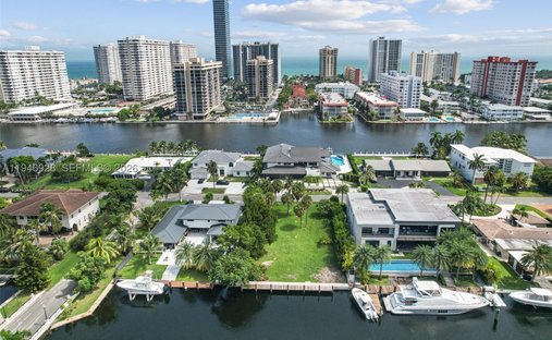 Land in Hallandale Beach, Florida, United States 1