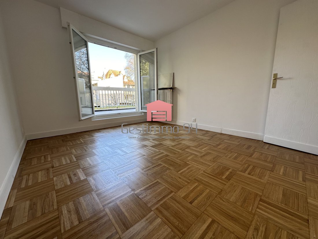Apartment in Fontenay-sous-Bois, Ile-de-France, France 3 - 18315423