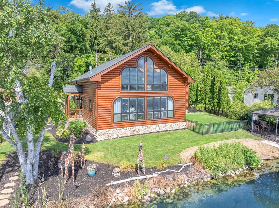 House in Campbellsport, Wisconsin, United States 5 - 18315747