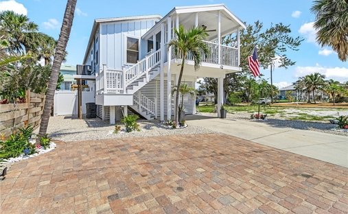 House in Fort Myers Beach, Florida, United States 1