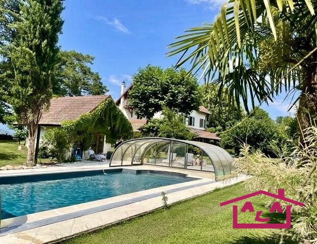 Estate in Yenne, Auvergne-Rhône-Alpes, France 1 - 18315549