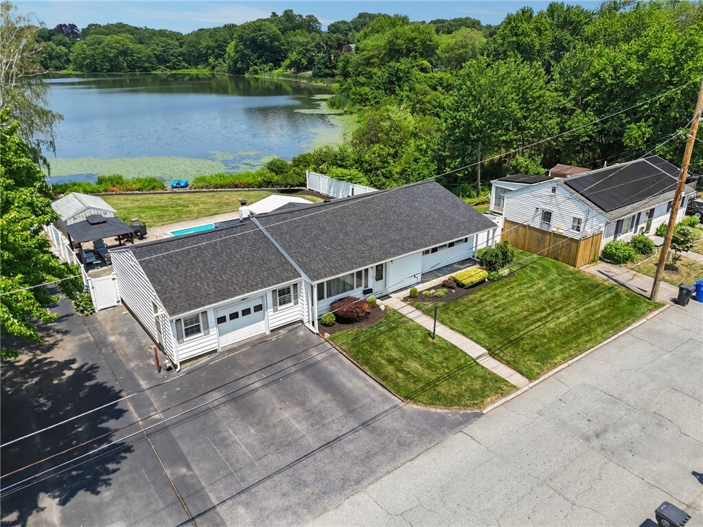 House in Cranston, Rhode Island, United States 2 - 18316039