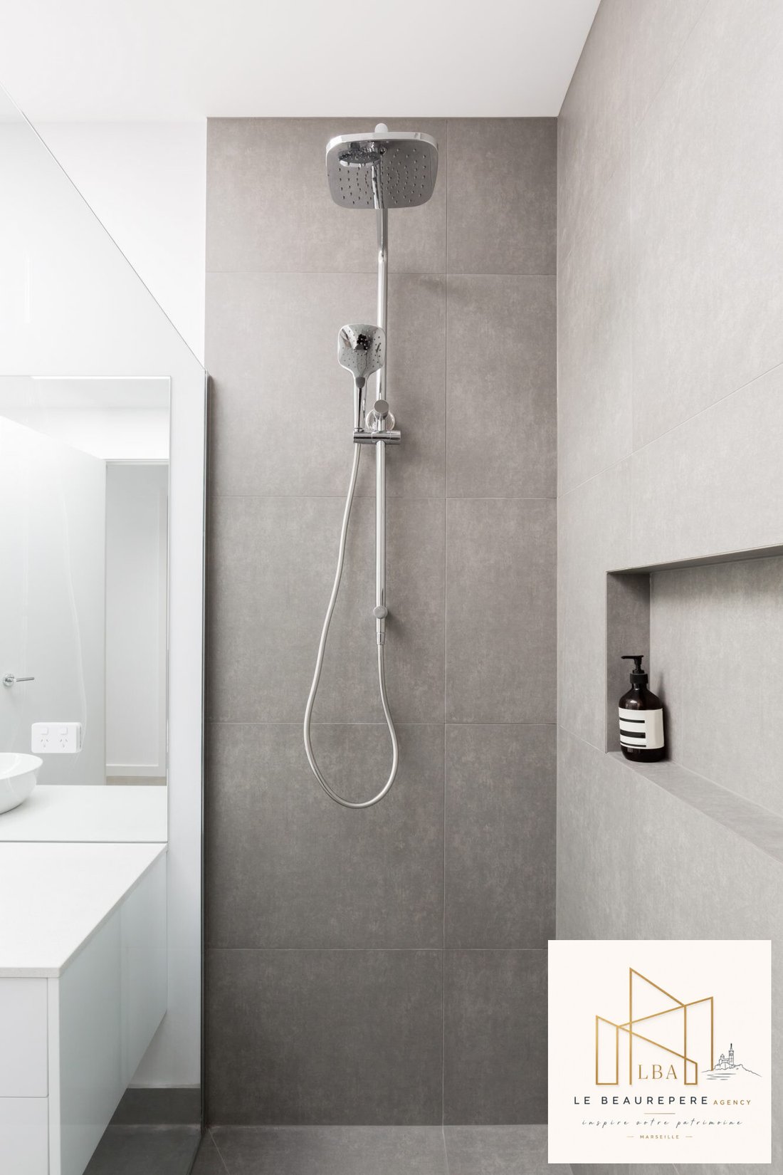 Apartment in Vieille Chapelle, 8e Arrondissement, Marseille 2 - 17343672