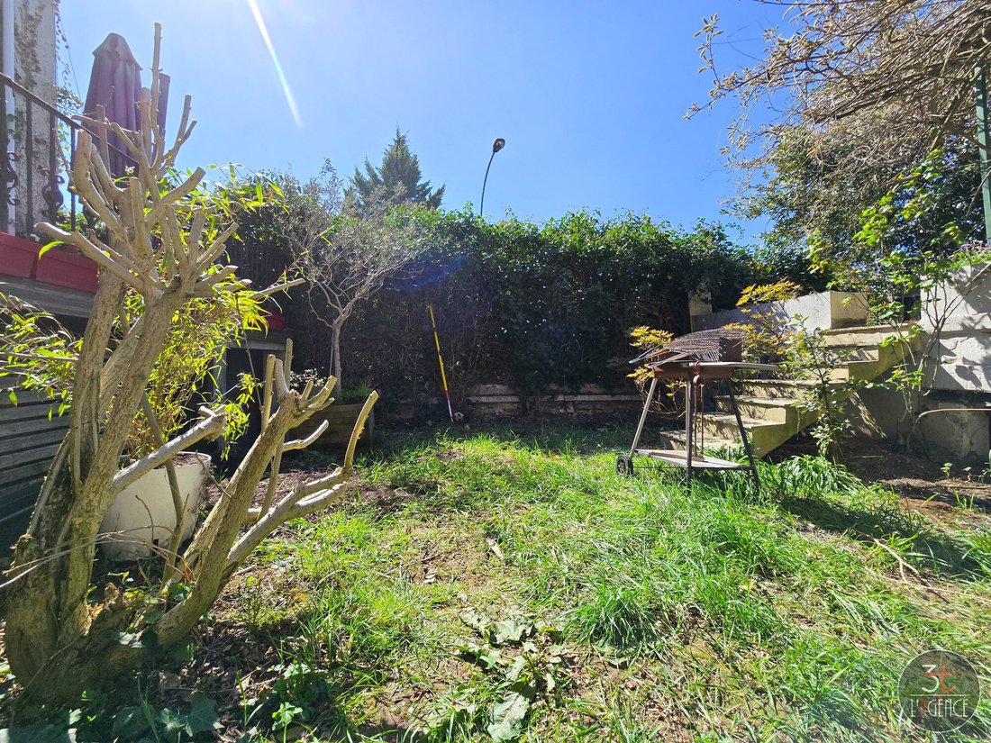 House in Fontenay-sous-Bois, Ile-de-France, France 2 - 18315420
