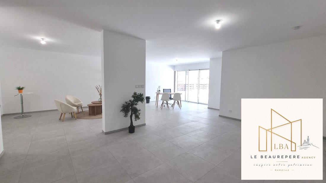 Apartment in Vieille Chapelle, 8e Arrondissement, Marseille 3 - 15704097