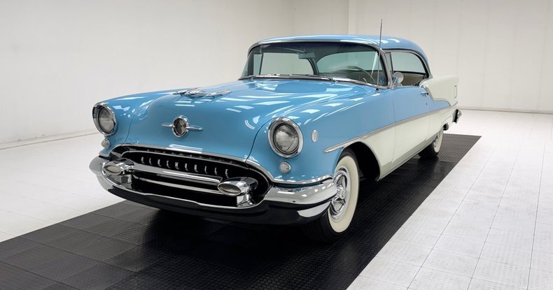 Coupe in Morgantown, United States 1 - 18315928