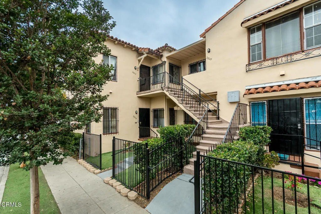 Los Angeles, California, United States 5 - 18316139