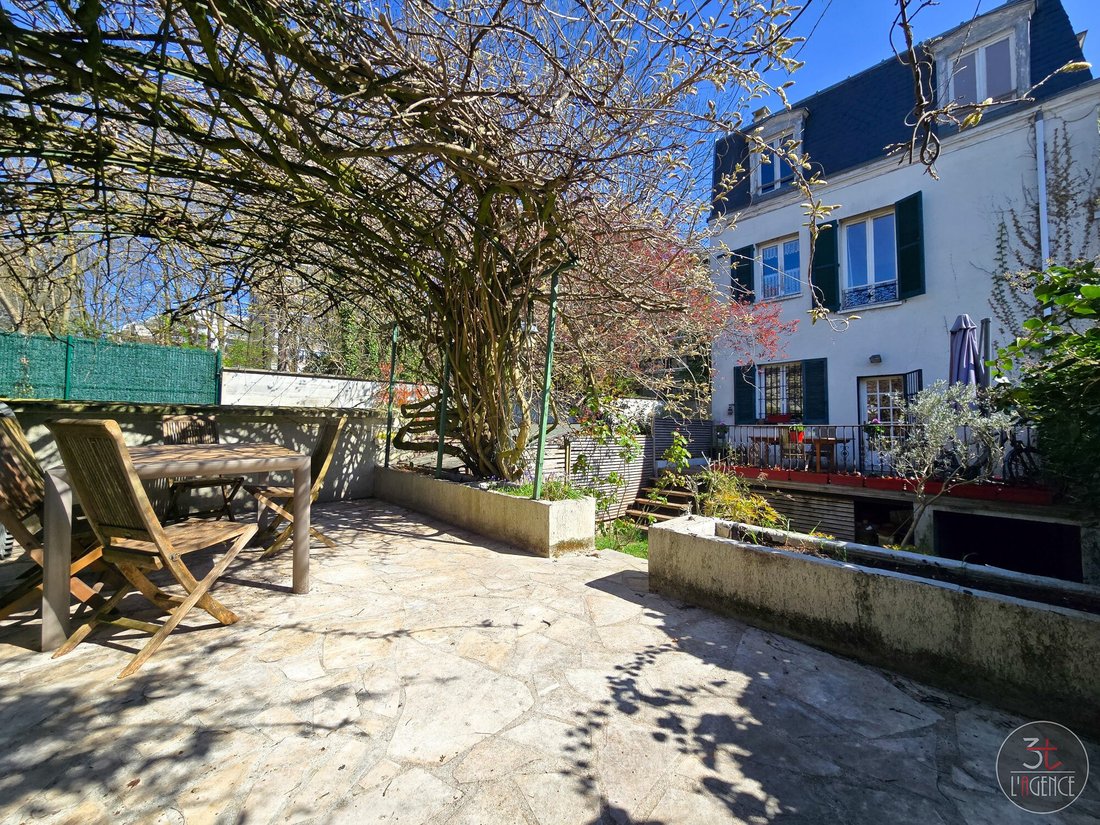 House in Fontenay-sous-Bois, Ile-de-France, France 1 - 18315420