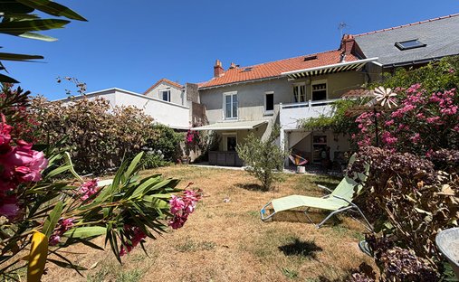 Villa in Zola, Nantes, France 1