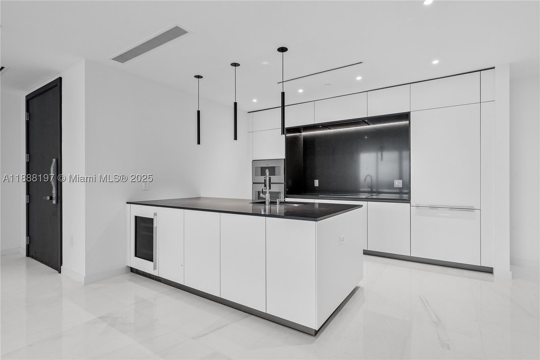 Maison à Miami, Floride, États-Unis 5 - 16312478