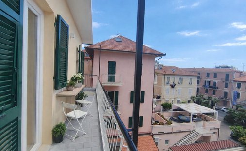 Apartment in Central Hill, Alassio, Liguria 1