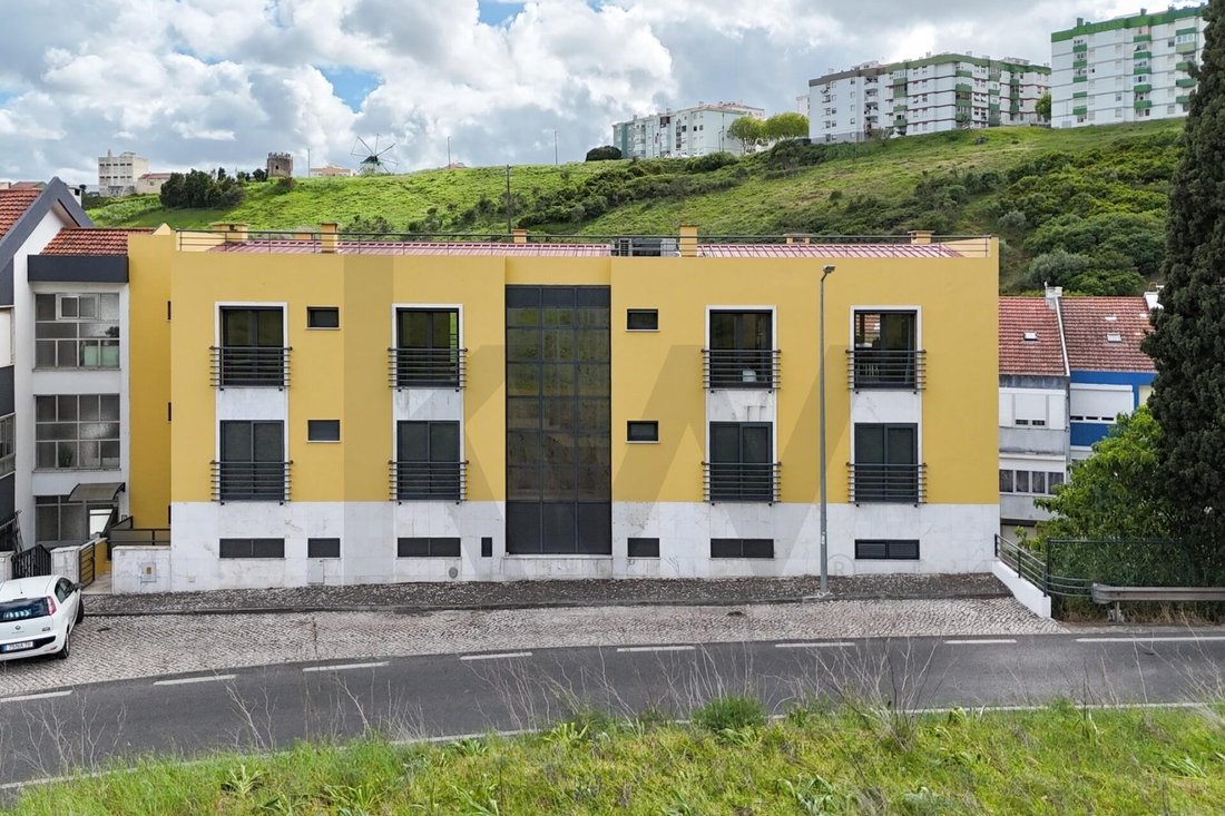 Apartment in Ramada e Canecas, Lisbon, Portugal 2 - 17710289
