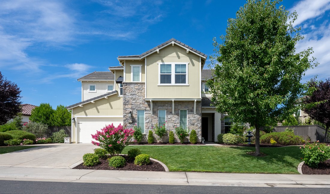 Rocklin, California, United States 1 - 18315637