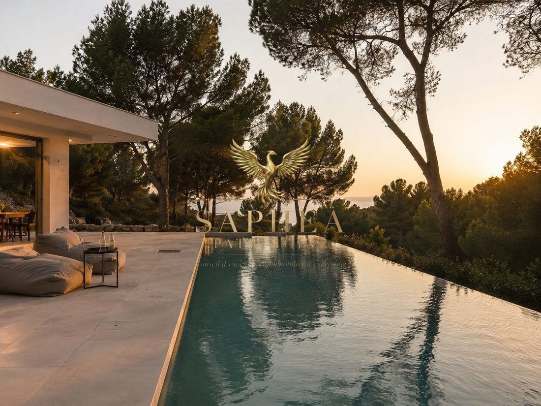 House in Saint-Cyr-sur-Mer, Provence-Alpes-Côte d'Azur, France 1 - 18315556
