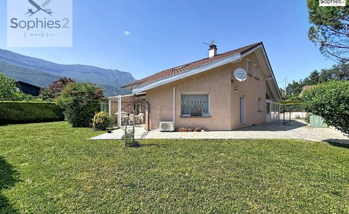 House in Centre, Varces-Allieres-et-Risset, France 1