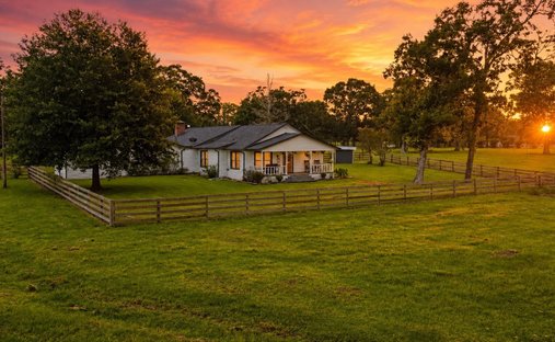 Azienda agricola a Coldspring, Texas, Stati Uniti 1