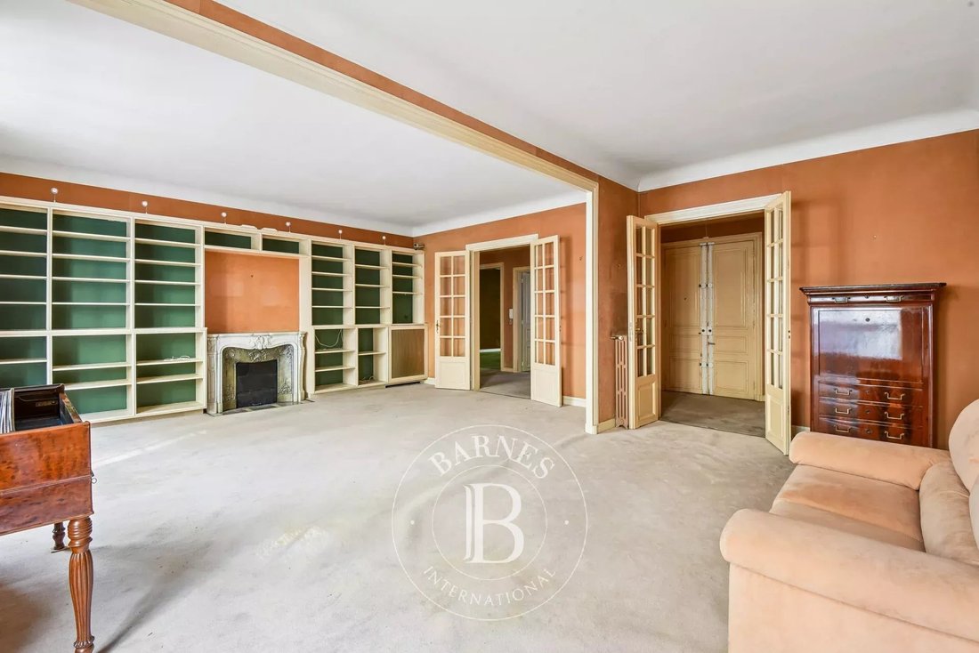 Apartment in Gros Caillou, Paris 7e Arrondissement, Paris 4 - 18316517