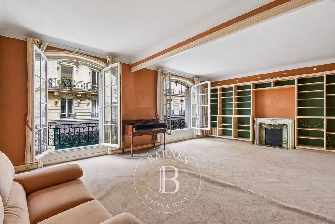 Apartment in Gros Caillou, Paris 7e Arrondissement, Paris 1 - 18316517