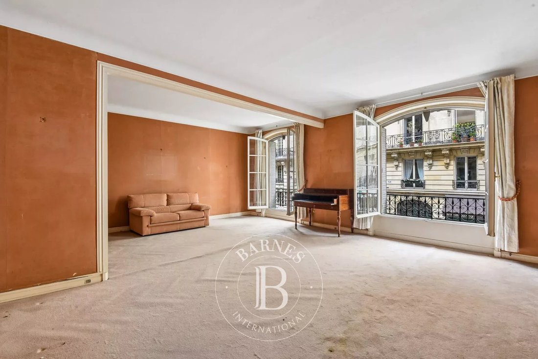 Apartment in Gros Caillou, Paris 7e Arrondissement, Paris 2 - 18316517