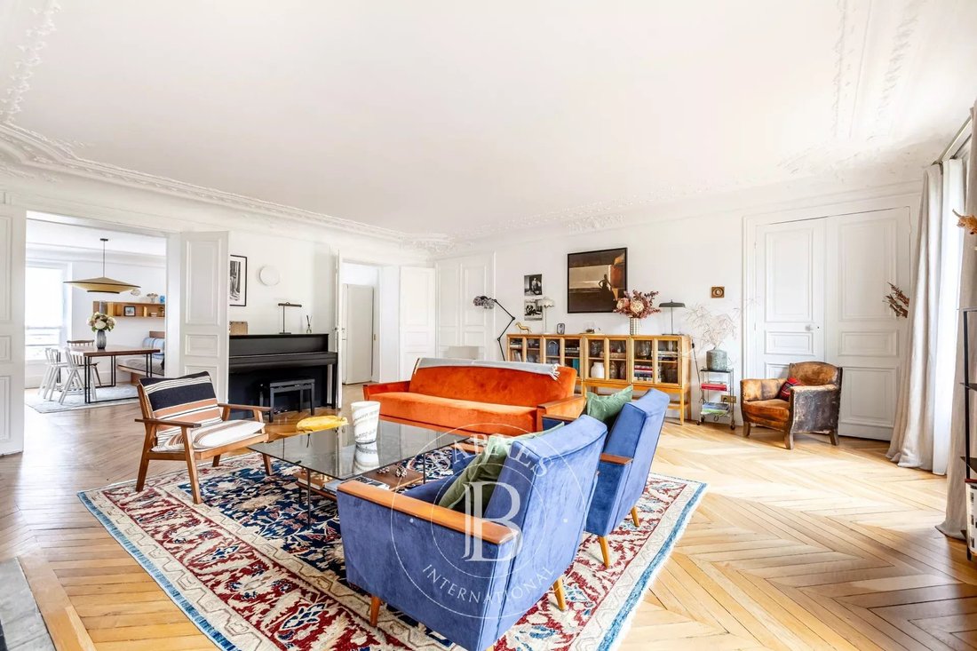 Apartment in Invalides, Paris 7e Arrondissement, Paris 3 - 18316501