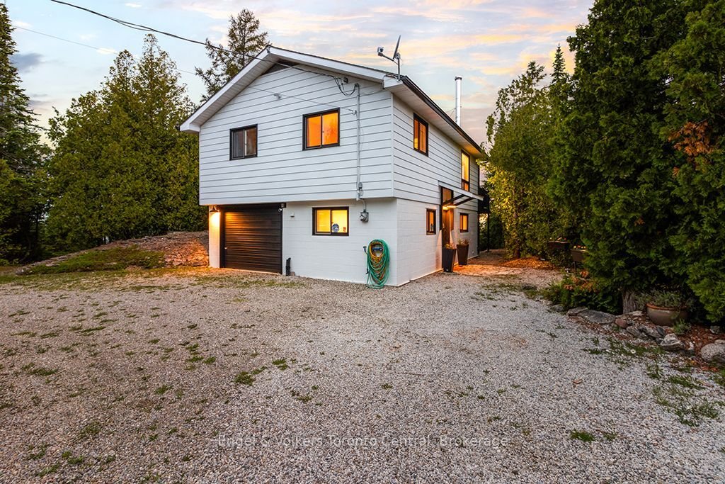 House in Miller Lake, Ontario, Canada 5 - 18316725