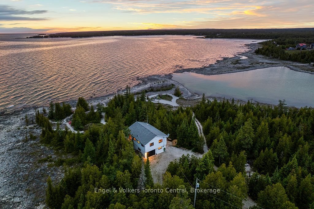 House in Miller Lake, Ontario, Canada 1 - 18316725