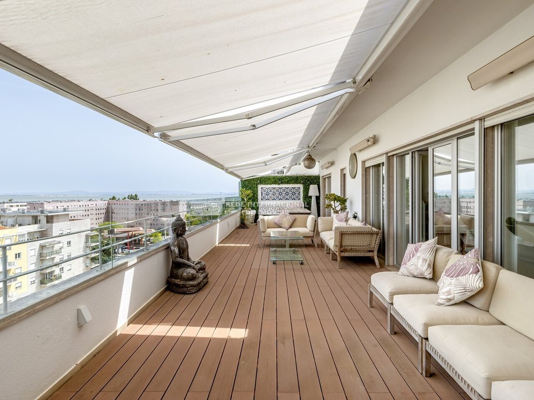 Apartment in Parque das Nacoes, Lisbon, Portugal 1 - 18153676