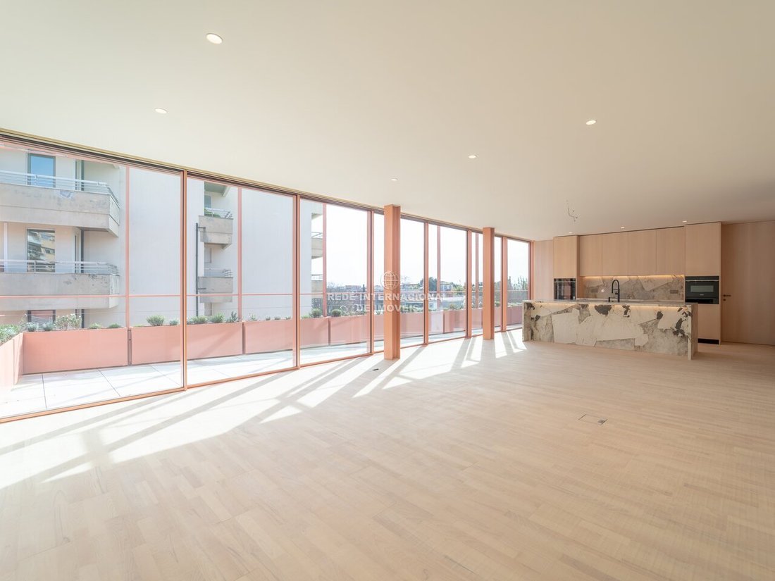 Apartment in Aldoar, Foz do Douro e Nevogilde, Porto District, Portugal 1 - 17500624