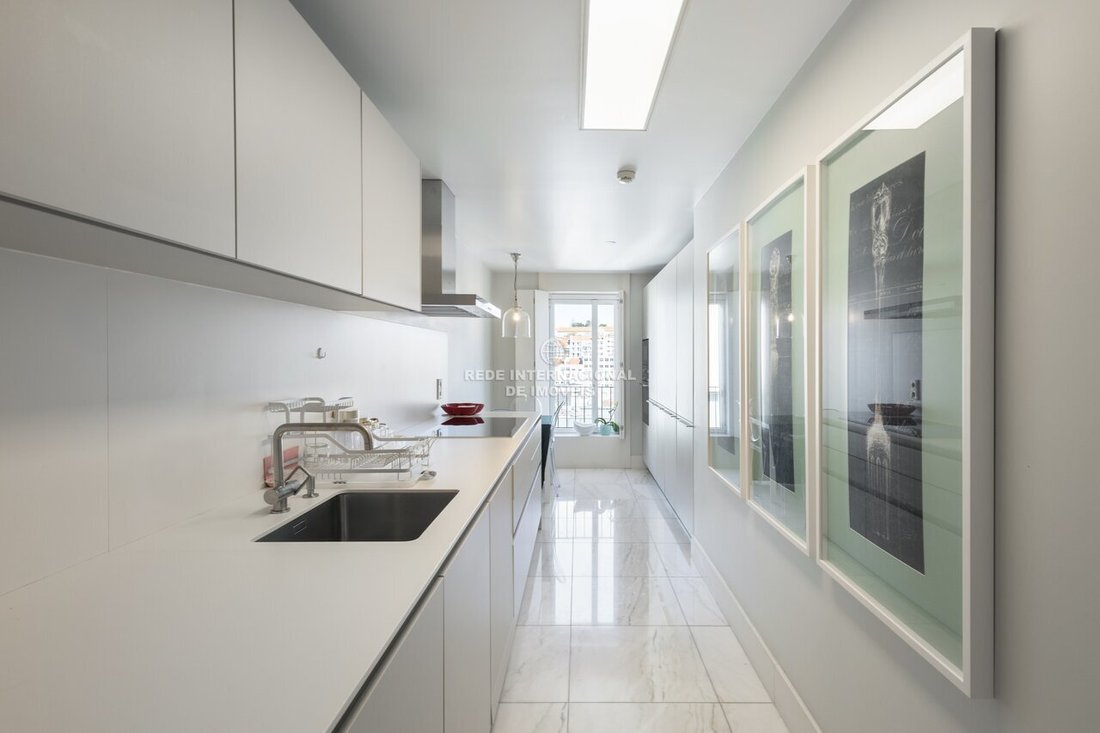 Apartment in Santo Antonio, Lisbon, Portugal 2 - 17642552