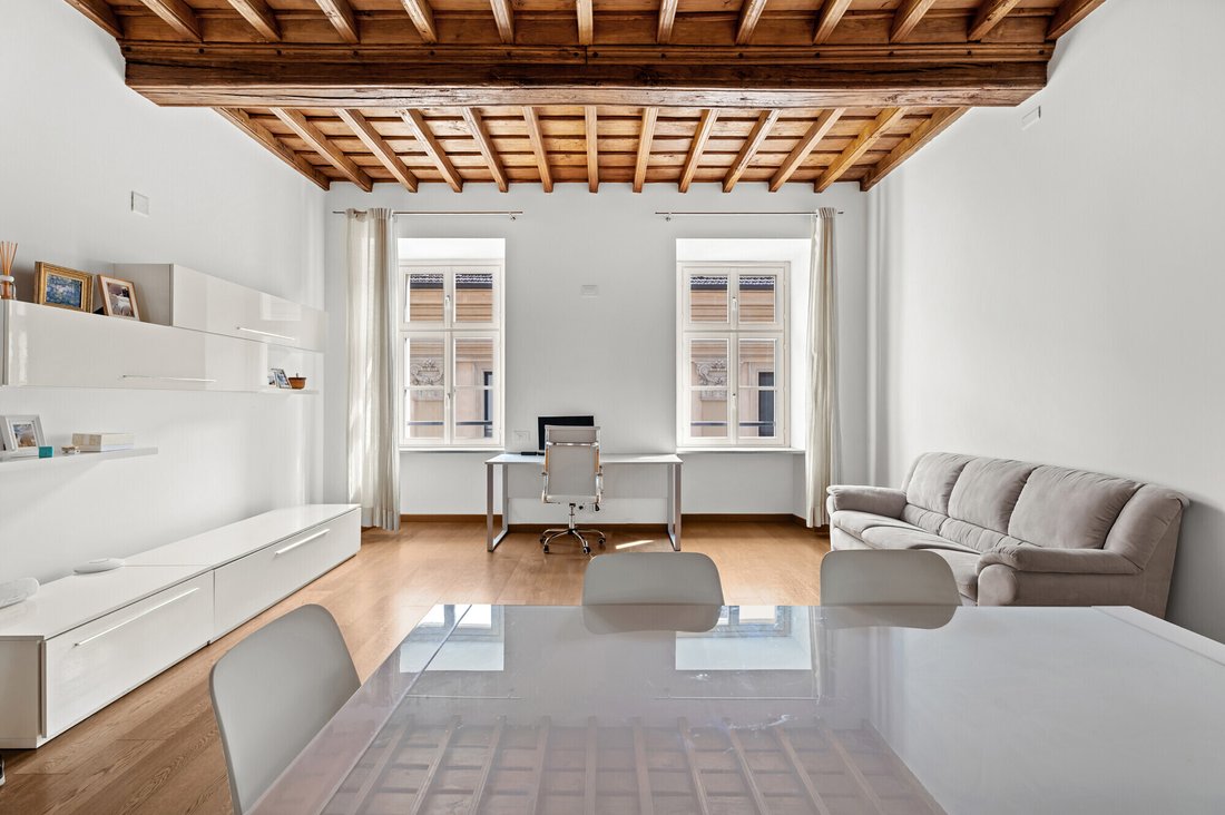 Apartment in Center, Turin, Piedmont 1 - 18316636
