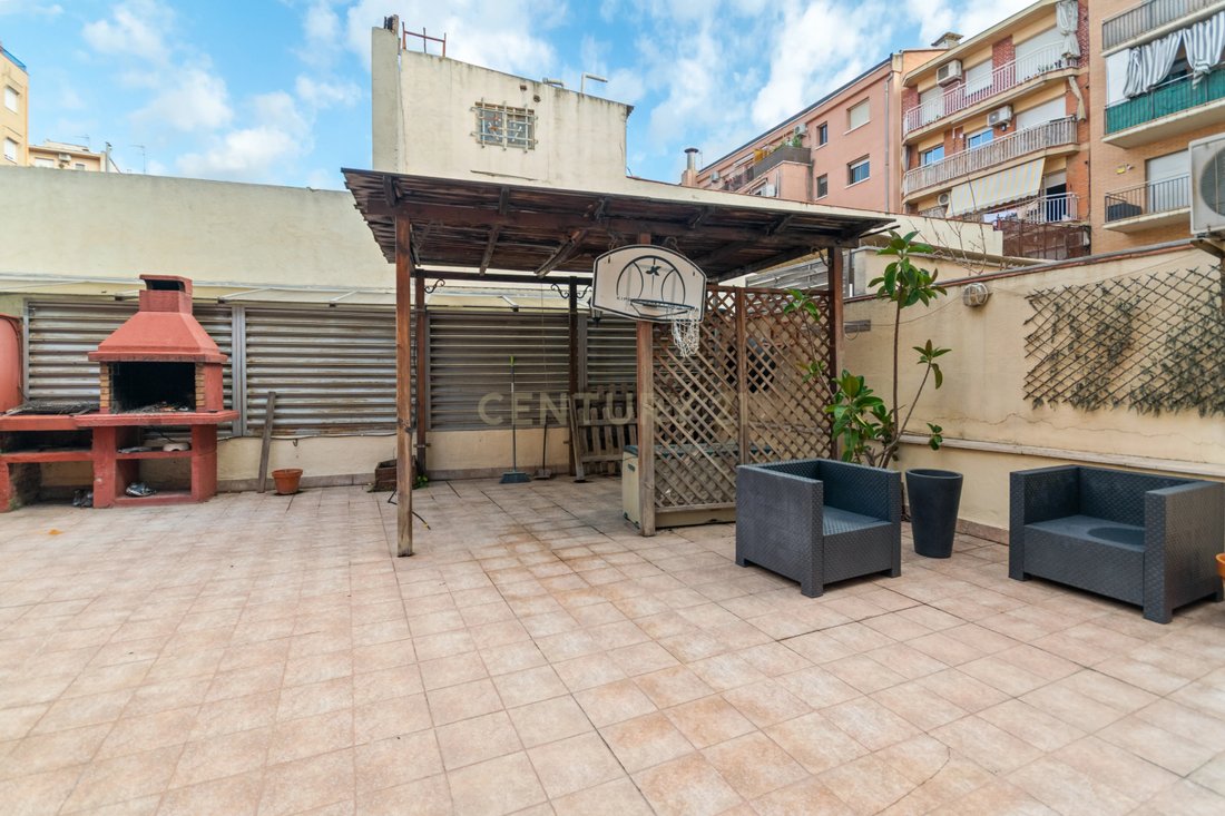Apartment in Santa Coloma de Gramenet, Catalonia, Spain 2 - 16307634