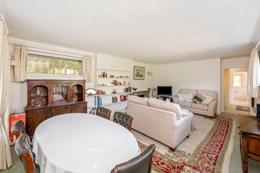 Bungalow in Storrington, England 5 - 18316746