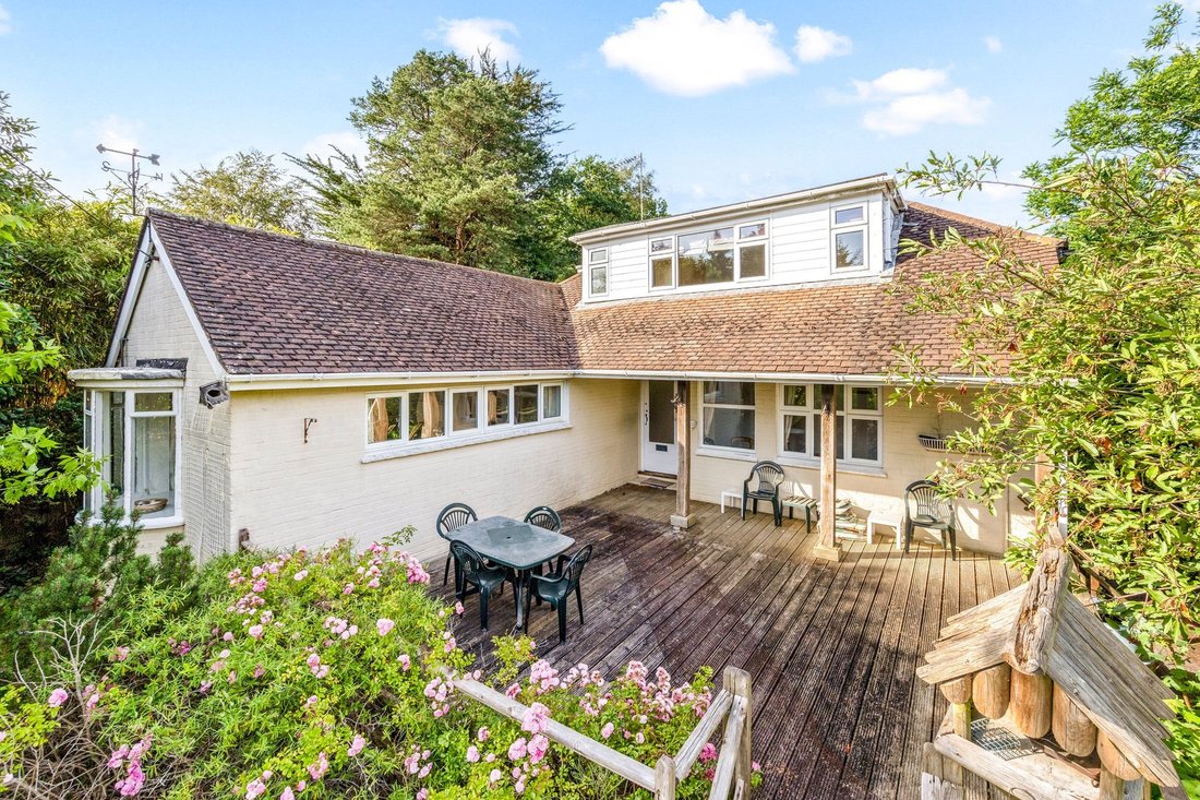 Bungalow in Storrington, England 1 - 18316746