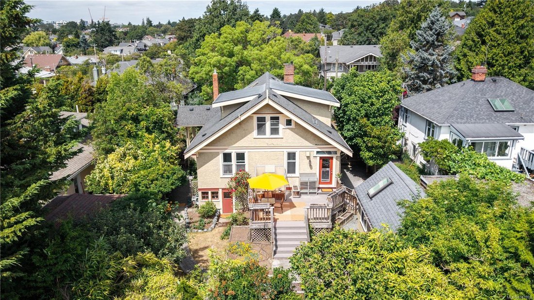 House in Victoria, British Columbia, Canada 3 - 18316724